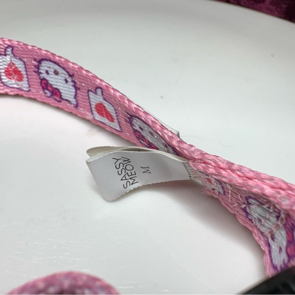 Sassy Meow Sanrio Hello Kitty Pink Heart Break Away Cat Collar & Leash - MEDIUM - Picture 8 of 13